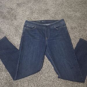 Classic Blue Levi's Women's Jeans